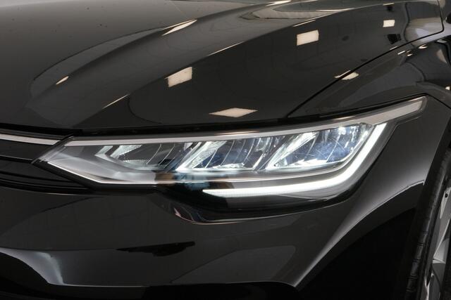 Volkswagen GOLF 1.5 TSI Life Edition