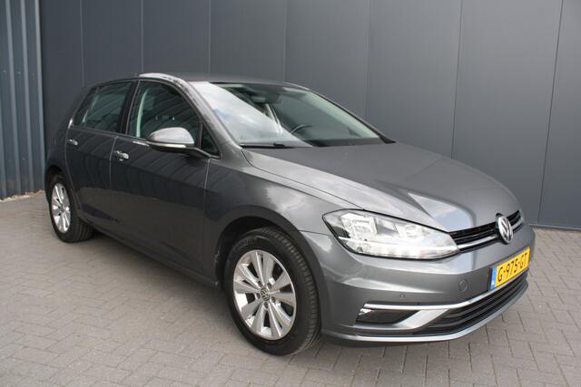 Volkswagen GOLF 1.0 TSI Comfortline AUTOMAAT - NAVIGATIE - TREKHAAK - PDC
