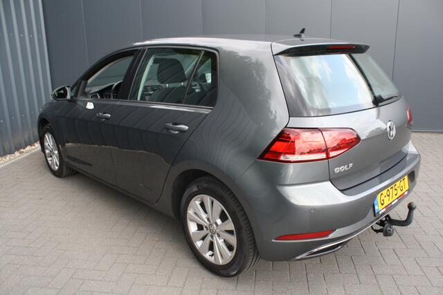 Volkswagen GOLF 1.0 TSI Comfortline AUTOMAAT - NAVIGATIE - TREKHAAK - PDC