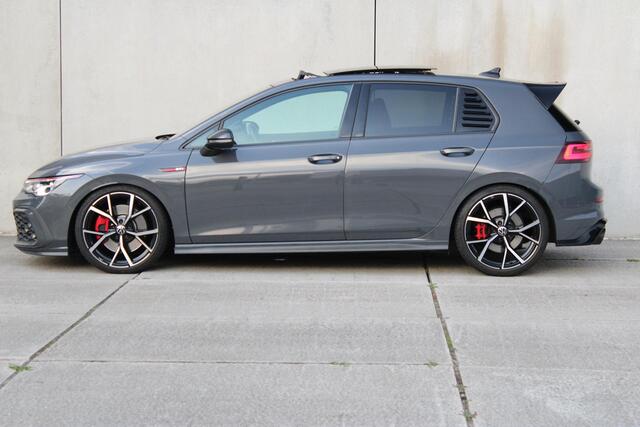 Volkswagen GOLF 2.0 TSI GTI / LED V + A / HARMAN KARDON / SCHUIFDAK