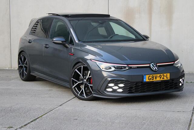 Volkswagen GOLF 2.0 TSI GTI / LED V + A / HARMAN KARDON / SCHUIFDAK