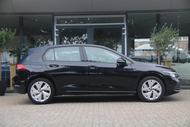 Volkswagen GOLF 1.5 TSI Life Business