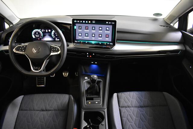 Volkswagen GOLF 1.5 TSI LIFE VIRTUAL/NAVI/TREKHAAK ***