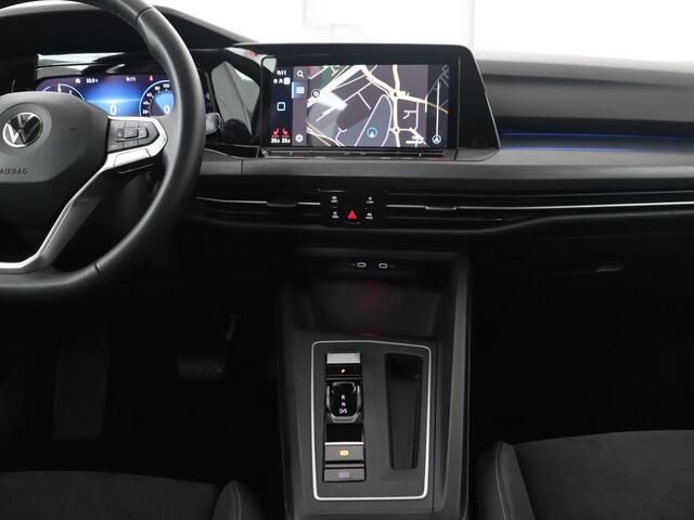 Volkswagen GOLF 1.4 eHybrid Style | Head-Up | Trekhaak | Stoel & stuurverwarming | Massage | Adaptive cruise | Memory | Carplay | LED Plus | Navigatie | PHEV | Plug In