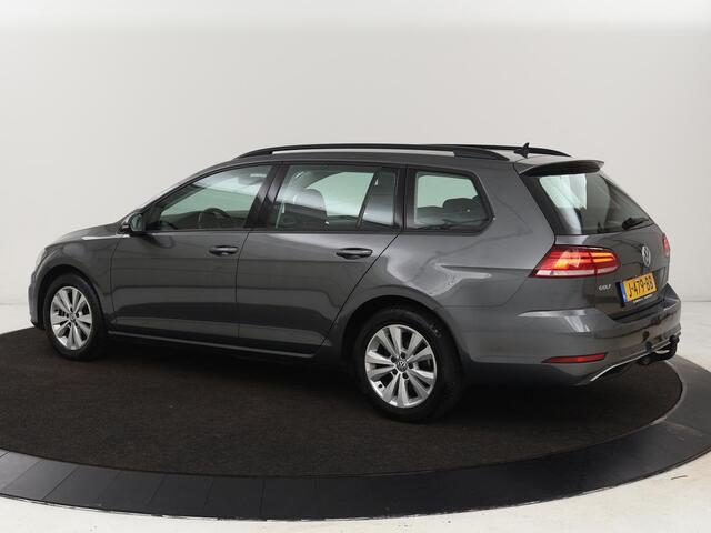 Volkswagen GOLF 1.0 TSI Comfortline | Trekhaak | Carplay | Adaptive cruise | Navigatie | Climate control | Parkeerhulp | DAB | Regen-/lichtsensor