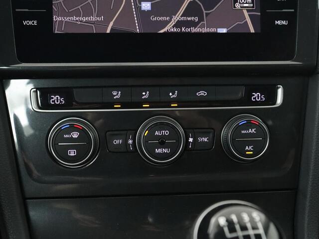 Volkswagen GOLF 1.0 TSI Comfortline | Trekhaak | Carplay | Adaptive cruise | Navigatie | Climate control | Parkeerhulp | DAB | Regen-/lichtsensor