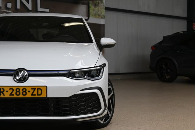 Volkswagen GOLF 1.4 eHybrid 245pk GTE | LED | Stoel & Stuur verwarming | Trekhaak | 100% (Dealer) onderhouden label