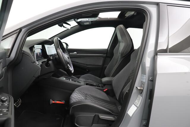 Volkswagen GOLF 1.5 150PK eTSI R-Line Pano-dak Adap. Cruise Camera