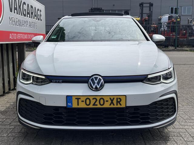 Volkswagen GOLF 1.4 eHybrid GTE 17"/IQ Light/Panoramadak/Adaptieve cruise/HUD/Trekhaak/Stoel + stuurverwarming/Lane + Travel assist/Camera/Apple Carplay & Android auto/PDC v+a