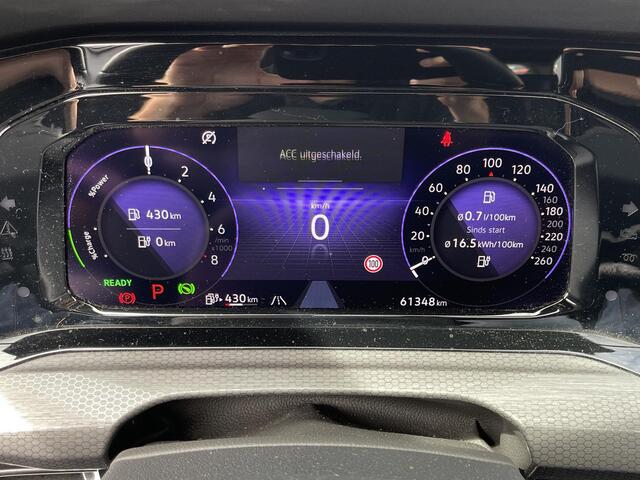 Volkswagen GOLF 1.4 eHybrid GTE 17"/IQ Light/Panoramadak/Adaptieve cruise/HUD/Trekhaak/Stoel + stuurverwarming/Lane + Travel assist/Camera/Apple Carplay & Android auto/PDC v+a