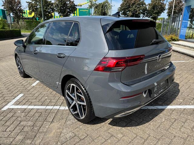 Volkswagen GOLF 1.5 eTSI Style | DSG | Navi | LED | LMV | 1e eig.