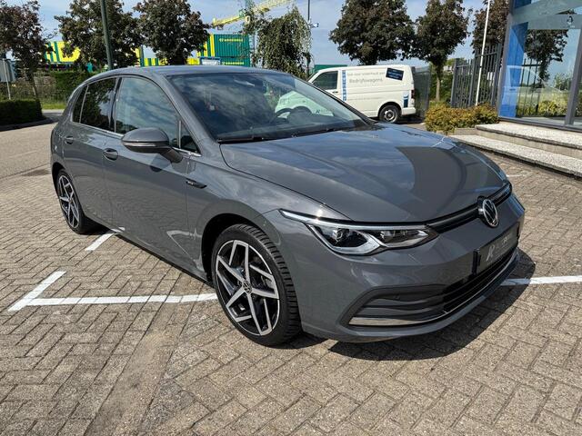 Volkswagen GOLF 1.5 eTSI Style | DSG | Navi | LED | LMV | 1e eig.