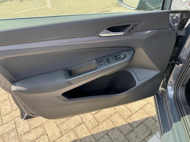 Volkswagen GOLF 1.5 eTSI Style | DSG | Navi | LED | LMV | 1e eig.