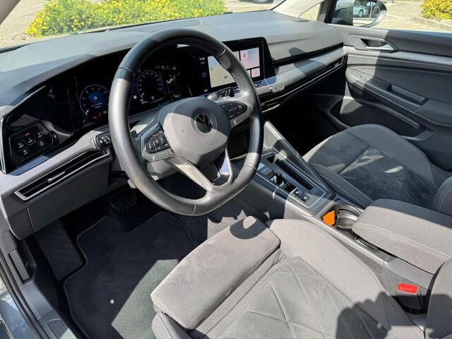 Volkswagen GOLF 1.5 eTSI Style | DSG | Navi | LED | LMV | 1e eig.