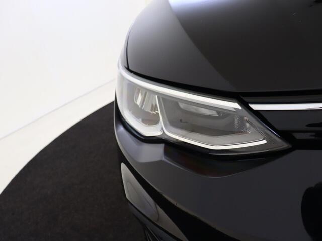 Volkswagen GOLF 1.0 TSI Life | Achteruitrijcamera | Navigatie | Adaptieve cruise control | CarPlay | Sfeerverlichting | Draadloze telefoonlader |
