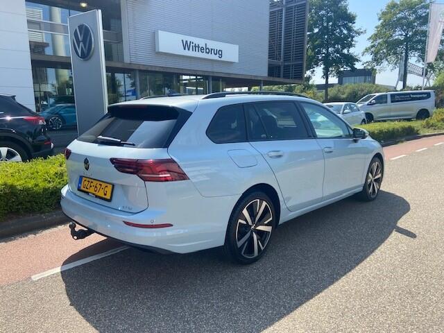 Volkswagen GOLF Variant 1.5 eTSI Life Edition / Trekhaak / Carplay / Stoel en stuurwielverwarming