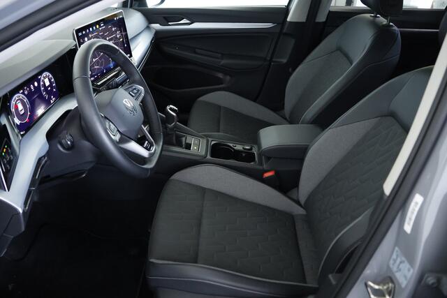 Volkswagen GOLF 1.5 TSI Goal / Navi / Travel assist / Carplay / DAB / LED