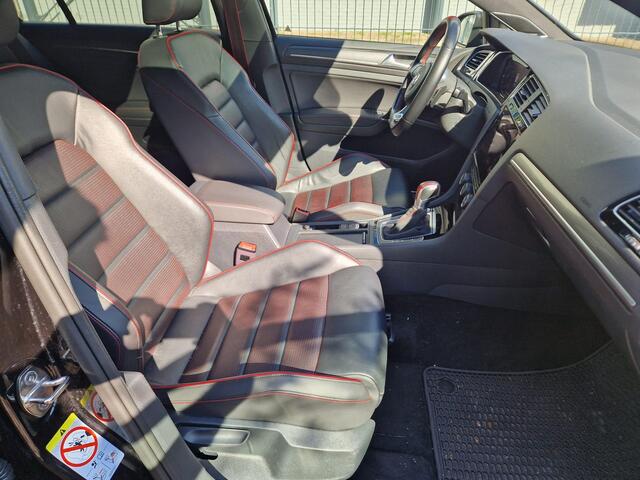 Volkswagen GOLF 2.0 TSI GTI TCR