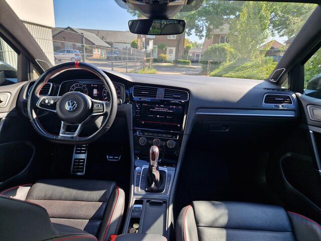 Volkswagen GOLF 2.0 TSI GTI TCR