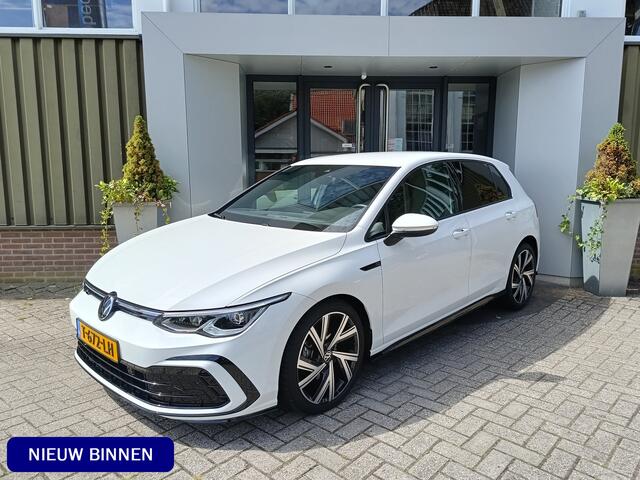 Volkswagen GOLF R-Line 1.5 TSI 150 pk | Trekhaak afneembaar | Side Assist | Stoel- en stuurverwarming | LED Plus | ACC | Camera