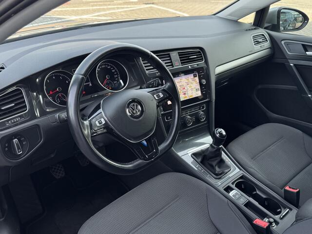 Volkswagen GOLF 1.0 TSI Comfortline 110pk | Navigatie | Trekhaak