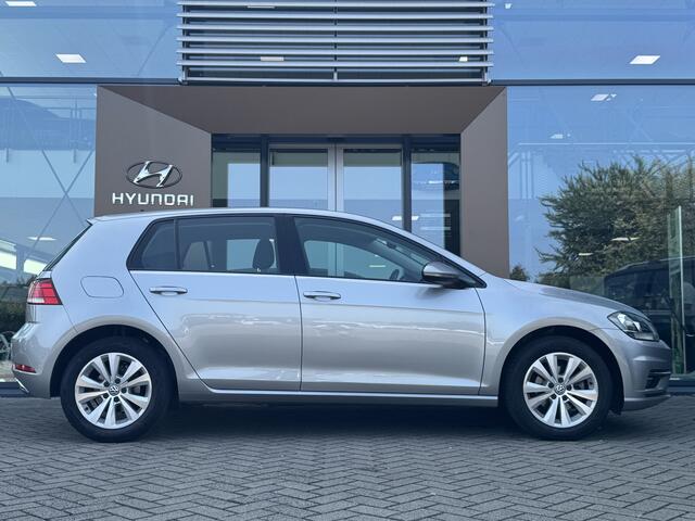 Volkswagen GOLF 1.0 TSI Comfortline 110pk | Navigatie | Trekhaak
