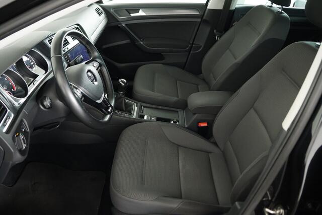 Volkswagen GOLF 1.0 TSI Comfortline Panorama / Opendak / ACC / CarPlay / Cam