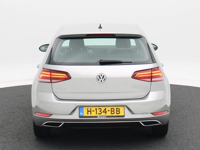 Volkswagen GOLF 1.5 TSi 150 Pk Automaat Highline | Adaptive Cruise | Climate Control | Carplay | LED | Sensoren | Navigatiesysteem | 17 Inch