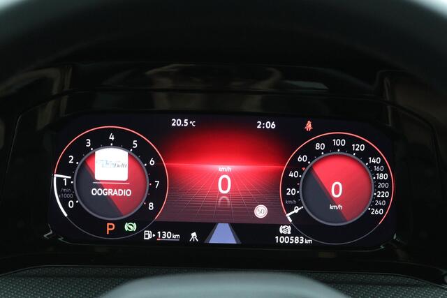 Volkswagen GOLF 1.5 eTSI R-Line Business | Panoramadak | Parkeercamera | Navigatie