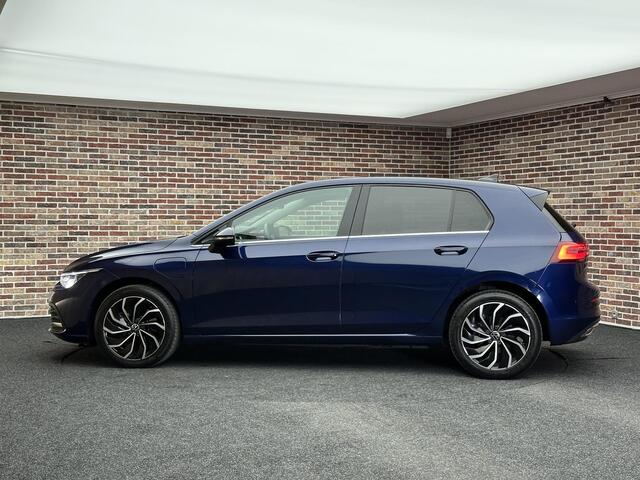 Volkswagen GOLF 1.4 eHybrid Style | IQ Light| Memory| CarPlay| Sfeer|