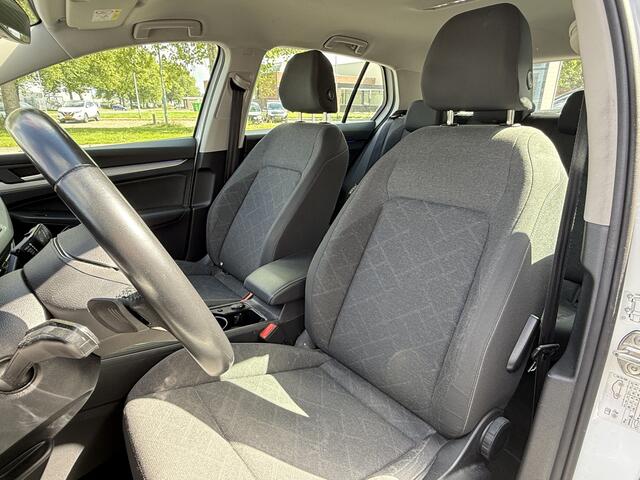 Volkswagen GOLF BWJ 2023 | 1.5TSI 131PK Life Bus AUTOMAAT | CLIMA | NAVI | PDC | CRUISE | CAMERA A | STOELVERW |