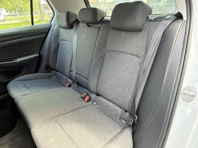 Volkswagen GOLF BWJ 2023 | 1.5TSI 131PK Life Bus AUTOMAAT | CLIMA | NAVI | PDC | CRUISE | CAMERA A | STOELVERW |