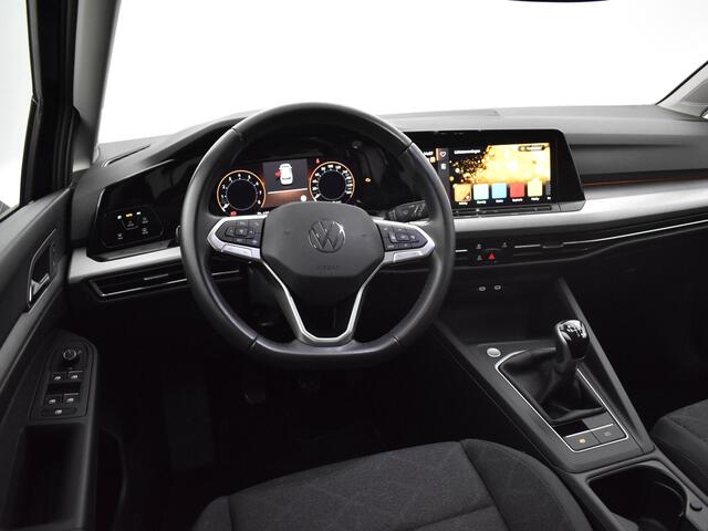 Volkswagen GOLF 1.0 Tsi 110pk Life · Apple/Android Car Play · Navi · P-Sensoren · ACC · Sfeerverlichting · 16'' Inch · Garantie t/m 21-06-2027 of 100.000km