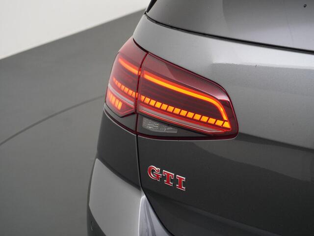 Volkswagen GOLF 2.0 TSI GTI Performance