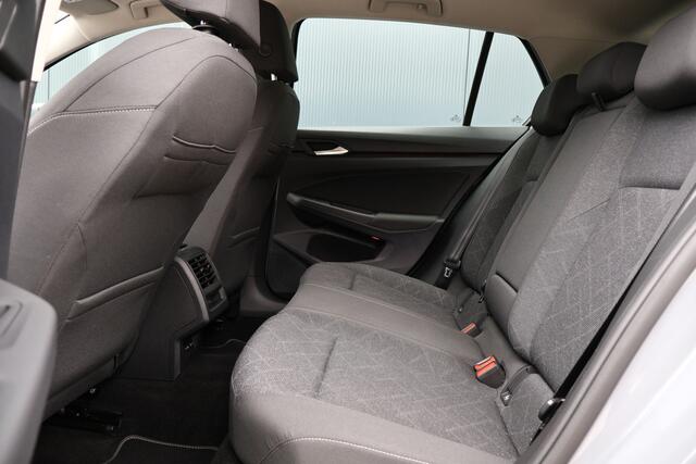 Volkswagen GOLF 1.0 eTSI Life Automaat | Virtual Cockpit | Carplay | LED | Adaptive Cruise | Moonstone Grey | Sfeerverlichting