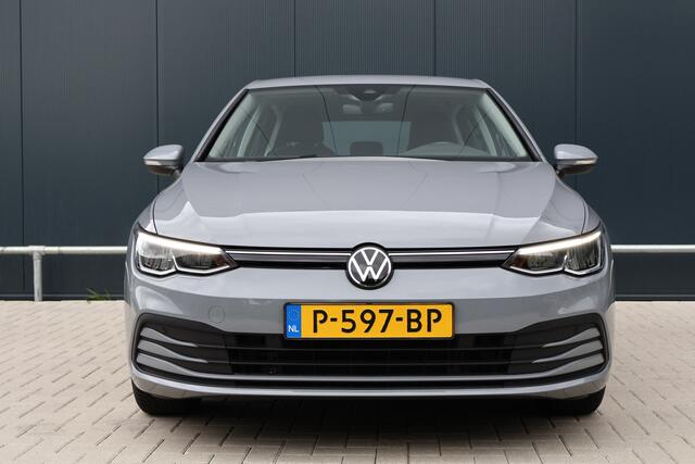 Volkswagen GOLF 1.0 eTSI Life Automaat | Virtual Cockpit | Carplay | LED | Adaptive Cruise | Moonstone Grey | Sfeerverlichting