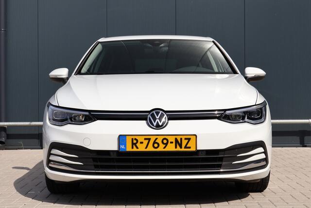 Volkswagen GOLF 1.5 eTSI 150pk Style Automaat | Stoelverwarming | Virtual Cockpit | LED | ACC | Velours