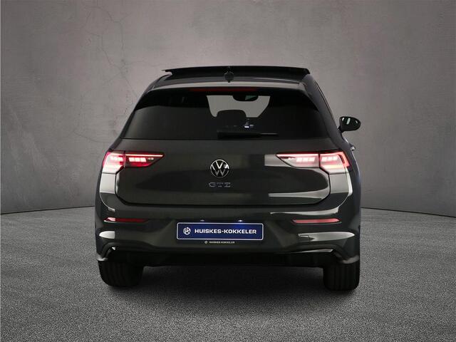 Volkswagen GOLF GTE 1.5 TSI eHybrid 272pk DSG Automaat Panoramadak, Head up display, Adaptive cruise control, Black Style, Navigatie, Achteruitrijcamera, LED matrix koplampen