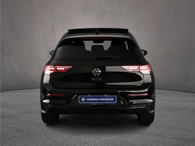 Volkswagen GOLF GTE 1.5 TSI eHybrid 272pk DSG Automaat Panoramadak, Head up display, Adaptive cruise control, LED matrix koplampen, Achteruitrijcamera, Navigatie