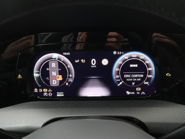 Volkswagen GOLF 8 GTE 1.5 eHybrid 200 kW / 272 pk Hatchback 6 versn. DSG | Black Style | Panoramadak |