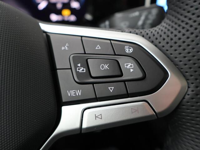 Volkswagen GOLF 8 GTE 1.5 eHybrid 200 kW / 272 pk Hatchback 6 versn. DSG | Black Style | Panoramadak |