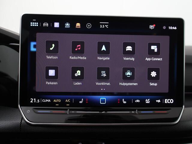 Volkswagen GOLF 8 GTE 1.5 eHybrid 200 kW / 272 pk Hatchback 6 versn. DSG | Black Style | Panoramadak |