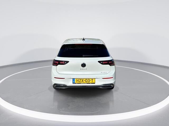 Volkswagen GOLF Style Edition 1.5 eHybrid 204 pk 6 versn. DSG · Multimedia Pakket · Panoramisch schuif-, kanteldak, elektrisch bedienbaar · Trekhaak, elektrisch inklapbaar ·