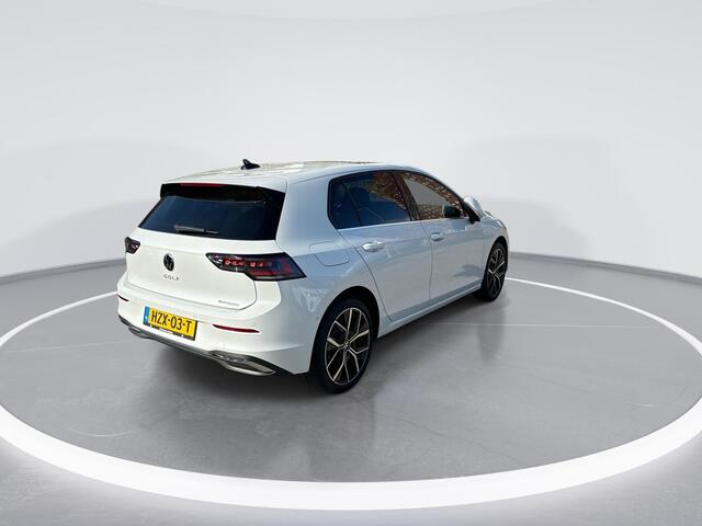 Volkswagen GOLF Style Edition 1.5 eHybrid 204 pk 6 versn. DSG · Multimedia Pakket · Panoramisch schuif-, kanteldak, elektrisch bedienbaar · Trekhaak, elektrisch inklapbaar ·