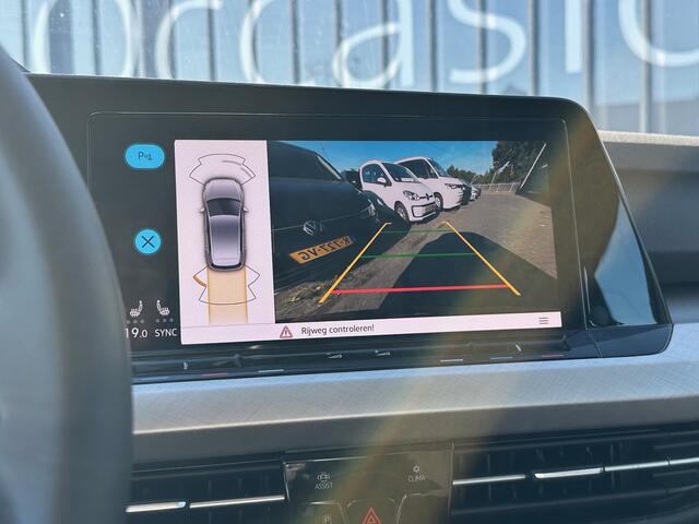 Volkswagen GOLF 1.0 eTSI 110pk DSG Life Navigatie Winterpakket