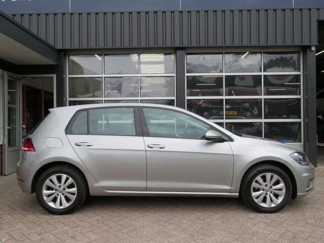 Volkswagen GOLF 1.0 TSI COMFORTLINE / Trekhaak / Navi / Adap.cruise / Clima