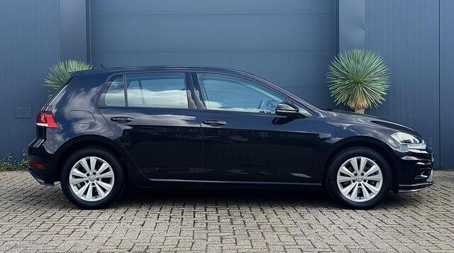 Volkswagen GOLF 1.5 TSI Highline