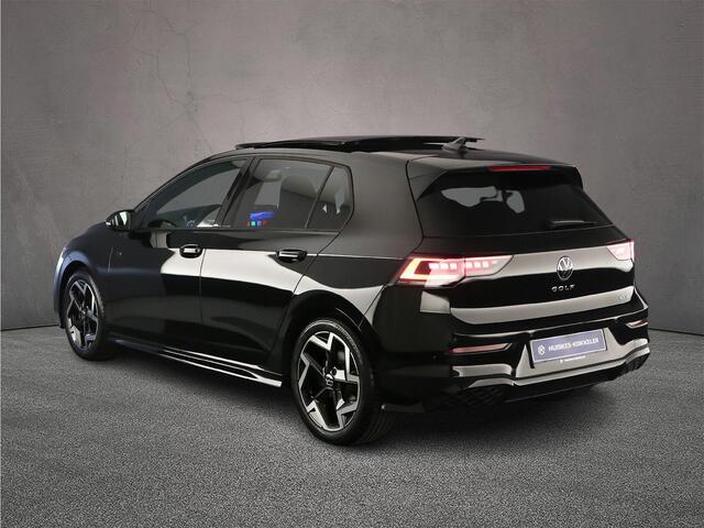 Volkswagen GOLF R-Line Edition 1.5 eTSI 150pk DSG Automaat Panoramadak, LED matrix koplampen, Harman Kardon audio, Adaptive cruise ontrol, Achteruitrijcamera