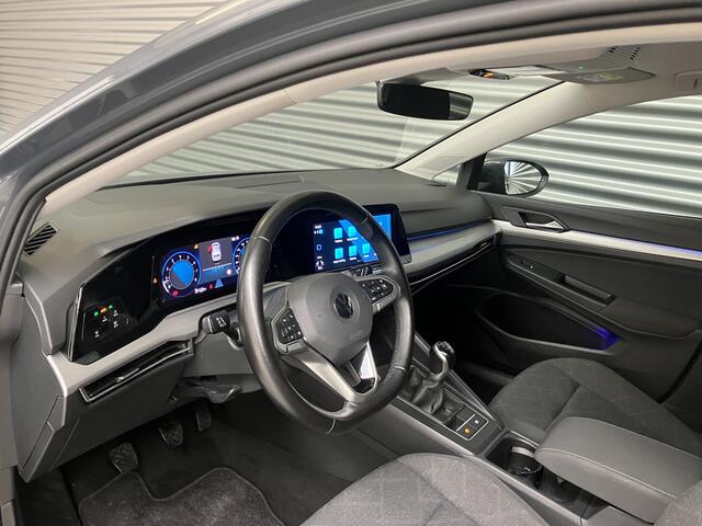 Volkswagen GOLF 1.5 TSI/PDC V+A/18 INCH/NAVI/CARPLAY/STOEL/STUUR VERW/ENZ