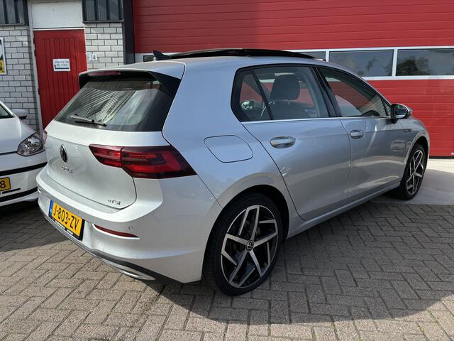 Volkswagen GOLF 1.5 eTSI 150PK 1st Edition Style AUTOMAAT / PANORAMADAK / FULL LED / SFEER / STOELVERW / NAVI / CARPLAY / DAB+ / ACC / NL-AUTO